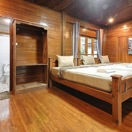 Denchai City Resort เด่นชัยซิตี้ รีสอร์ท Phrae Buitenkant foto