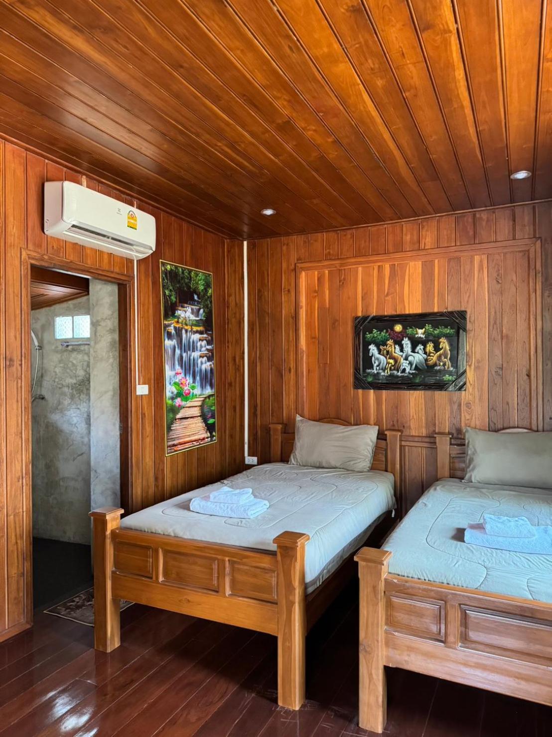 Denchai City Resort เด่นชัยซิตี้ รีสอร์ท Phrae Buitenkant foto