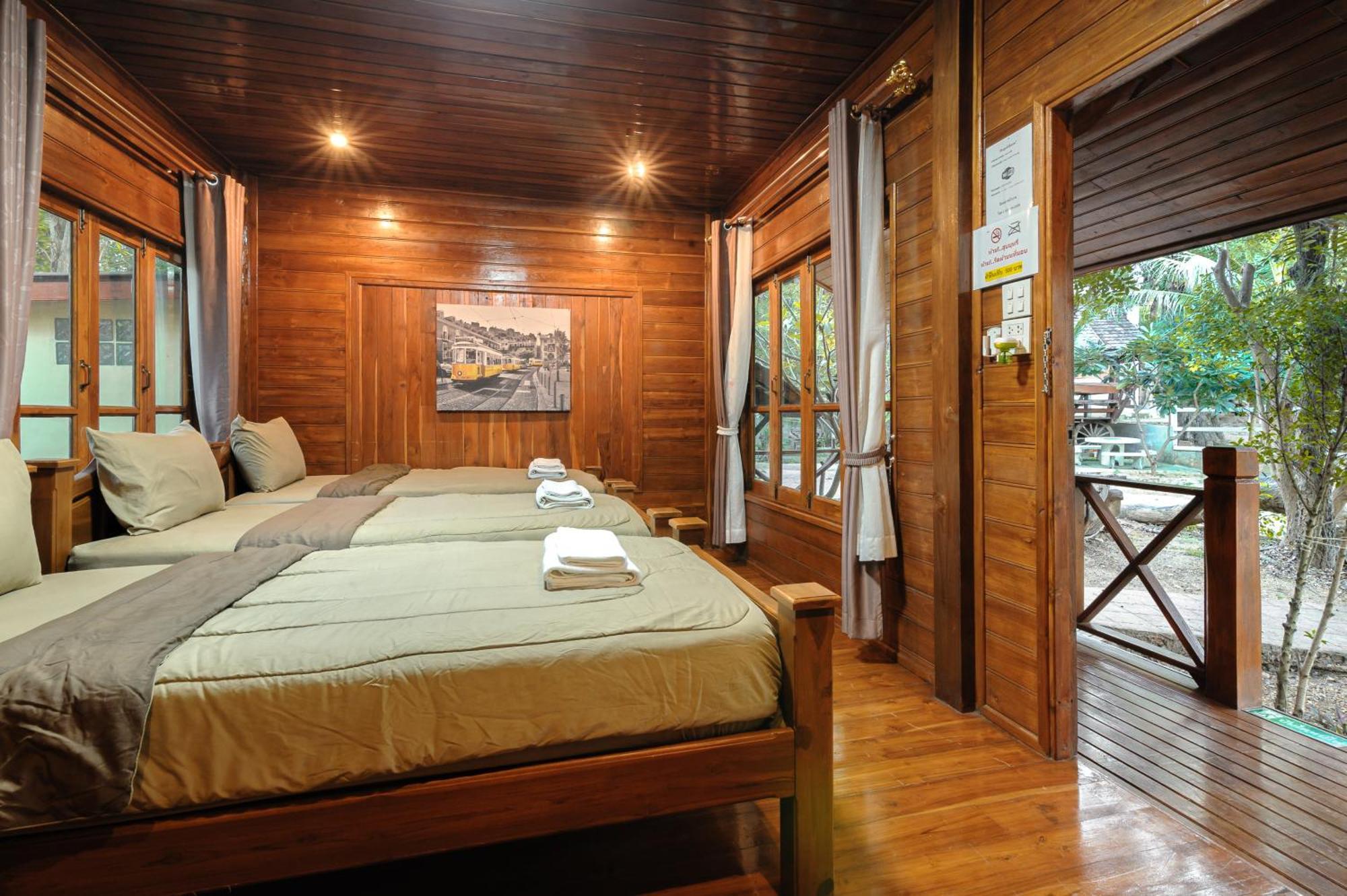 Denchai City Resort เด่นชัยซิตี้ รีสอร์ท Phrae Buitenkant foto